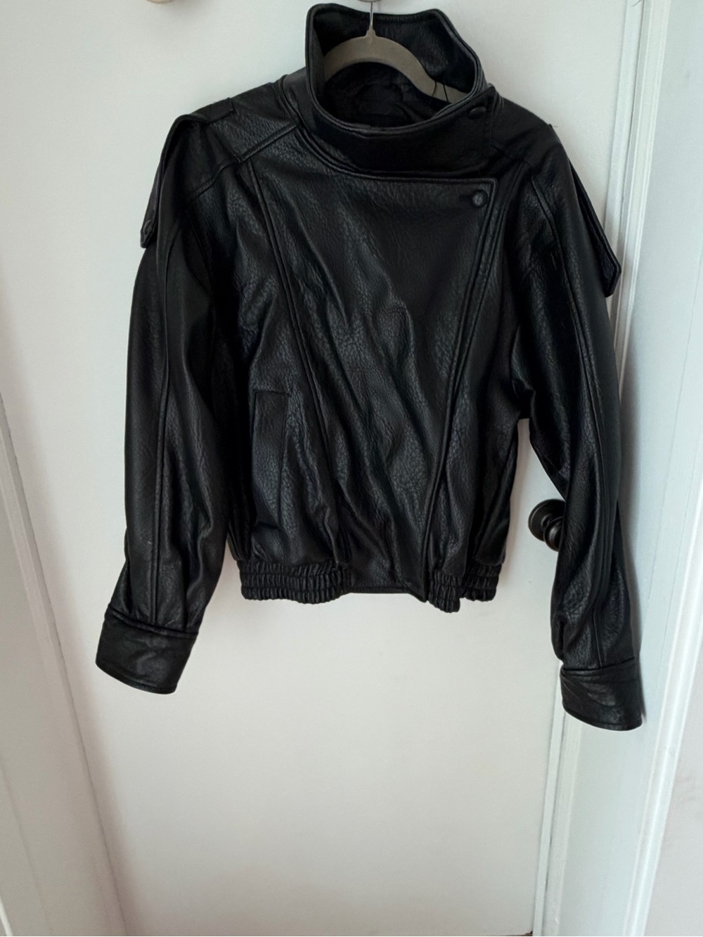 Zara Black Women's Leather Bomber Jacket - Classic Moto Style
